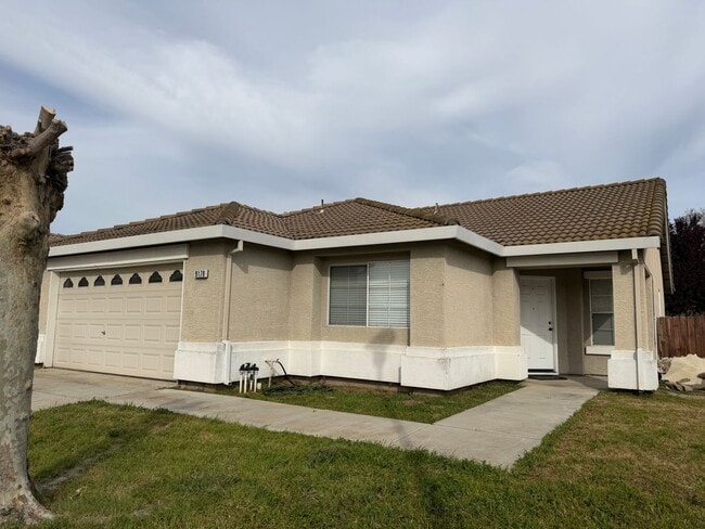 Building Photo - Charming 3-Bedroom, 2-Bath Home with Spacious Backyard in Elk Grove