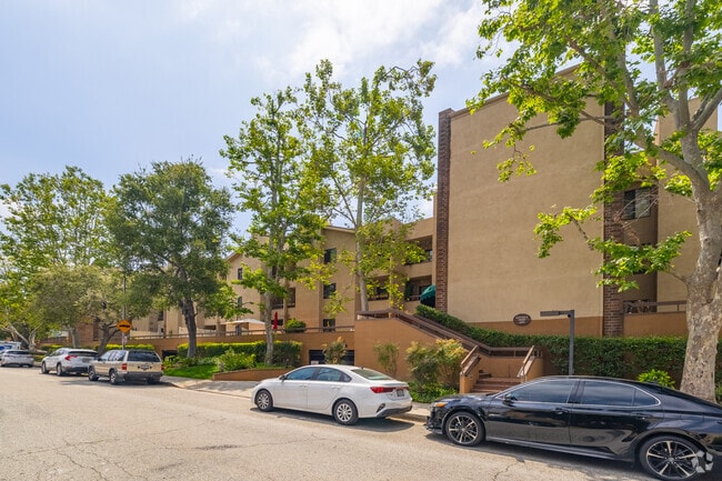 Edificio alternativo - Glendale Oaks