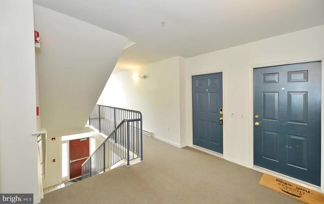 Photo - 511 Constellation Sq SE Unidad E