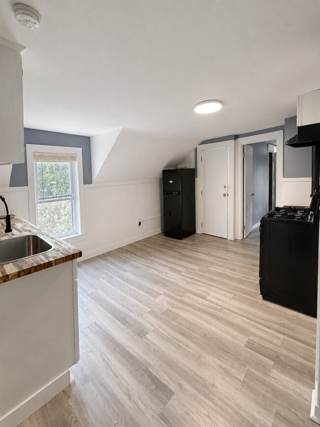 510 Bernon St Unit 3