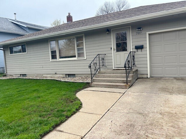 Front Side - 707 E 7th Ave House