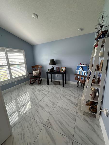 Photo - 8680 Pavia St