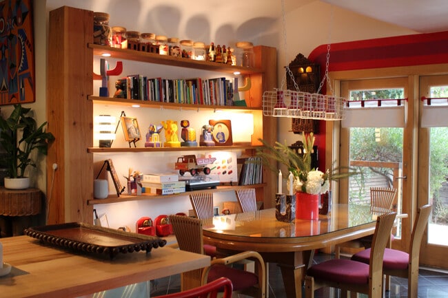 Comedor - 1200 N Avenue 54