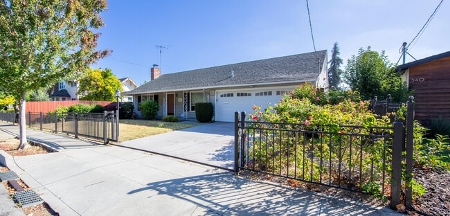 Photo - 330 Beverly Ave
