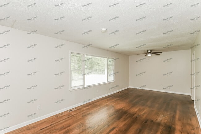 Photo - 38 Lynhaven Dr