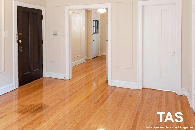 Photo - 1948 W Wilson Ave Unit 2