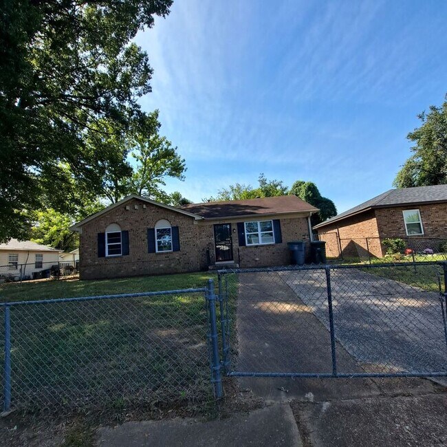 Photo - 3479 Beech Grove Rd House