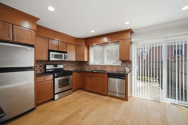 Photo - 1155 Dickinson St Unit 1155