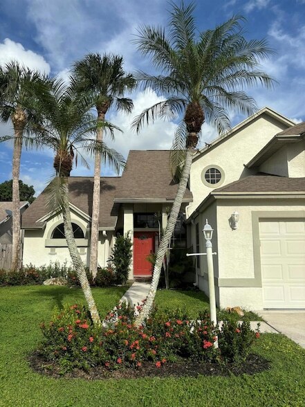 Photo - 12989 Meadowbreeze Dr House