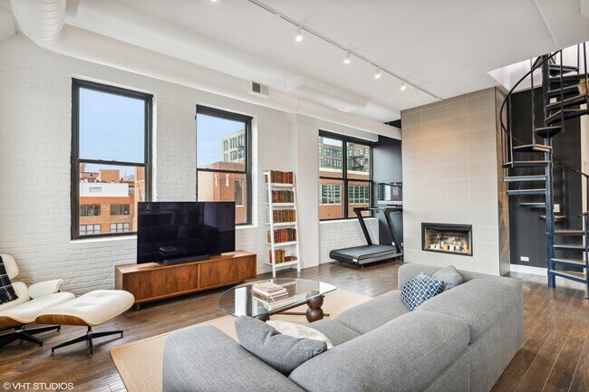 Photo - 812 W Van Buren St Unit 6D