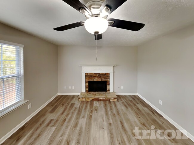 Photo - 701 St Charles Ave