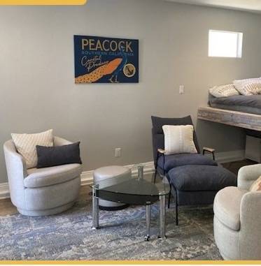 Building Photo - 4276 Kenyon Ave