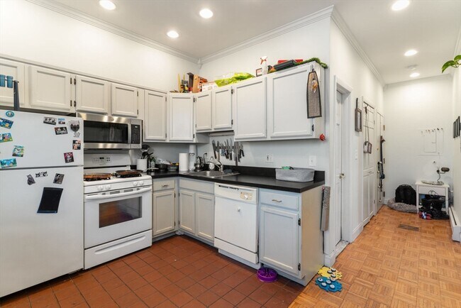 Photo - 99 W 4th St Unit 3B