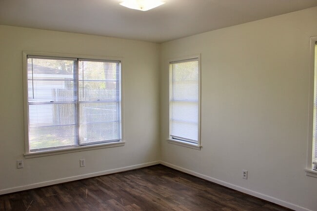 Photo - 204 Cornish Dr