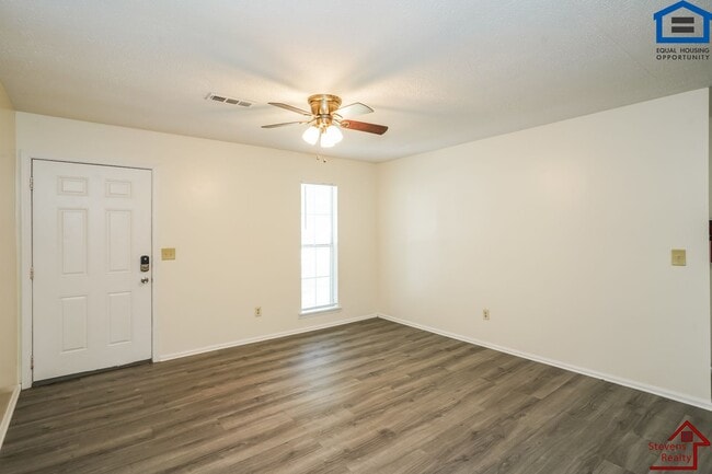 Photo - 174 Bybee Woods Dr Unit 2