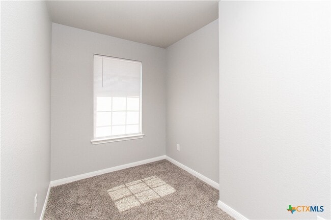 Photo - 3209 Shawlands Rd