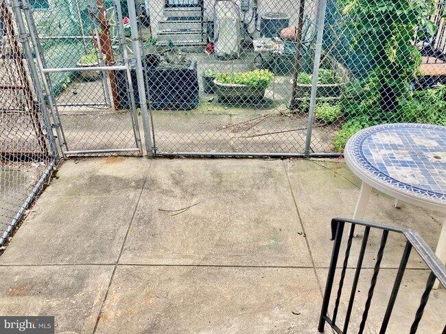 Photo - 5258 Hazel Ave