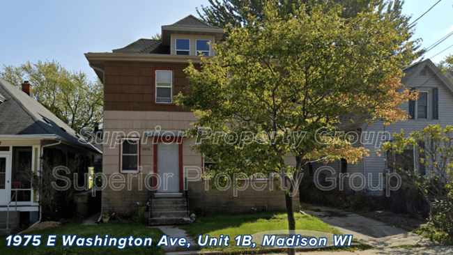 Building Photo - 1975 E Washington Ave Unit 1B (Back) Rental