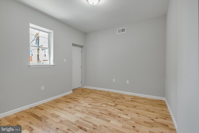 Photo - 410 Diamond St