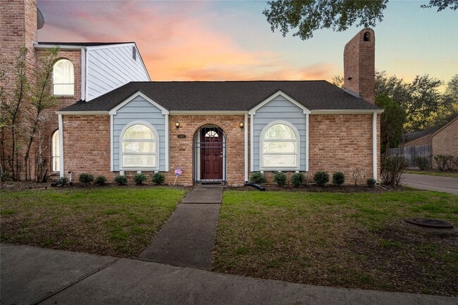 Building Photo - 11817 Southlake Dr