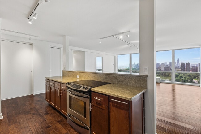 Photo - 330 W Diversey Pkwy Unit 2305