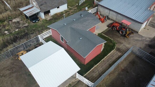 Photo - 1 bedroom 1 bath- Home All utilities included. Pet Friendly!