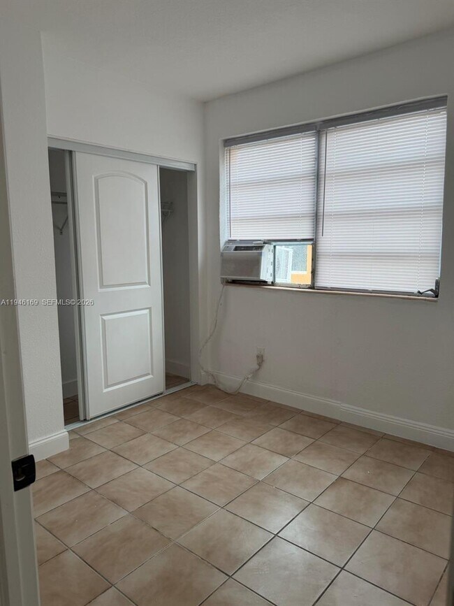 Photo - 219 SW 21st Ave Unit 1