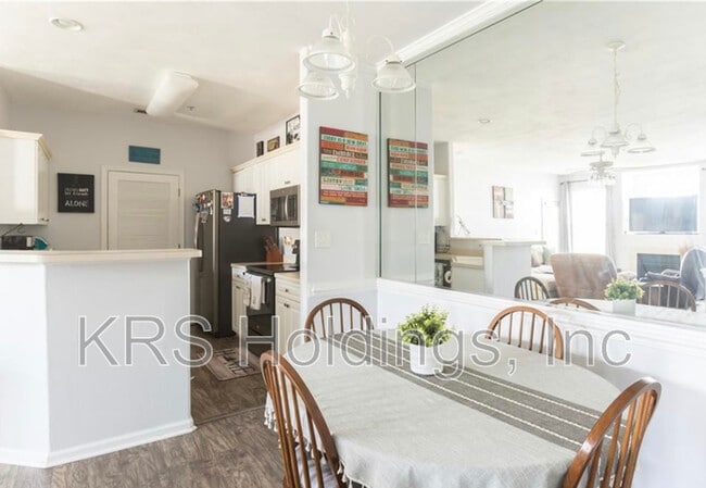 Photo - 1075 Grand Oak Ln