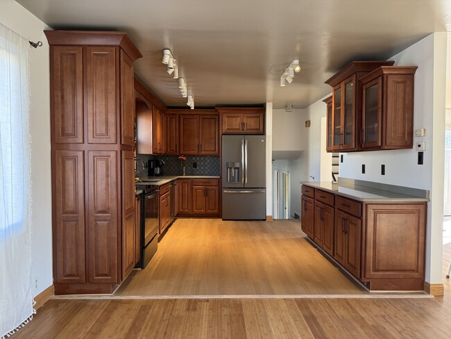 kitchen - 2214 Winchester Dr Casa