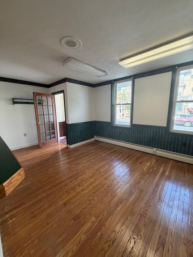 247 S 8th St Unit 1