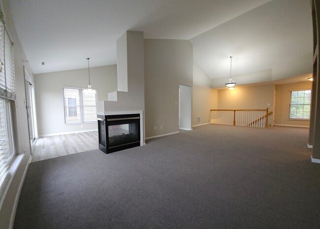 Photo - 1102 Lakewood Ct Unit 1102