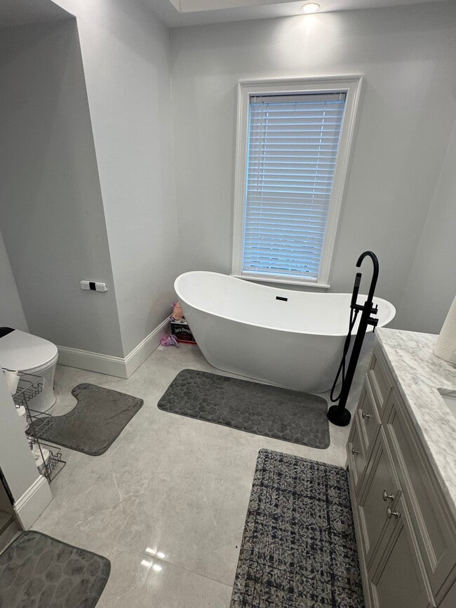 Photo - 195 Neponset Ave