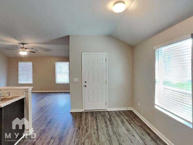 Photo - 245 Americana Dr