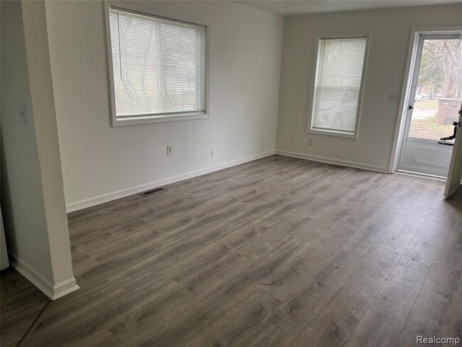 Photo - 438 Kenilworth Ave