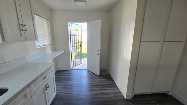 Photo - 11864 Gale Ave