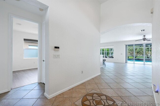 116 Bella Vista Way
