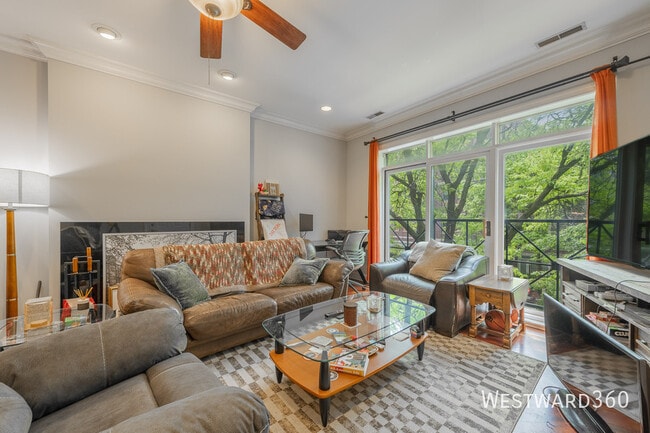Photo - 1924 W Diversey Pkwy Unit 2E