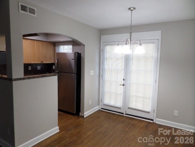 Photo - 4335 Hathaway St