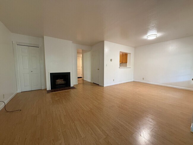 4794 Raspberry Pl