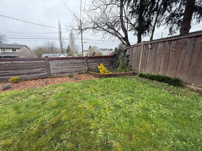 Photo - 406 E 43rd St