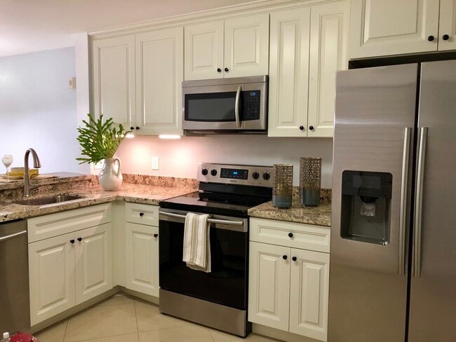 Photo - 10141 W Sunrise Blvd Unidad CARLOS