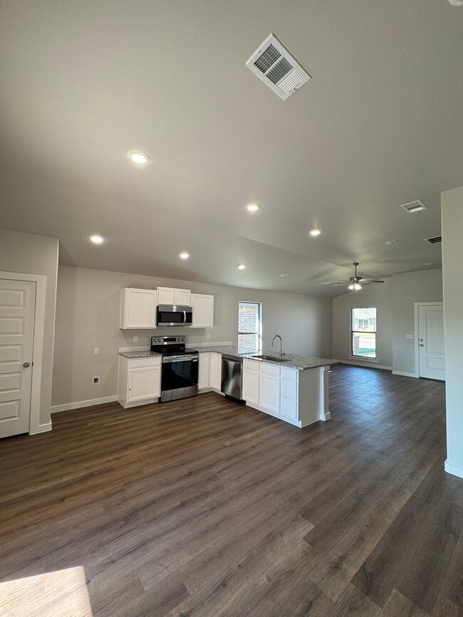 Photo - Brand Newer Construction 3/2/2