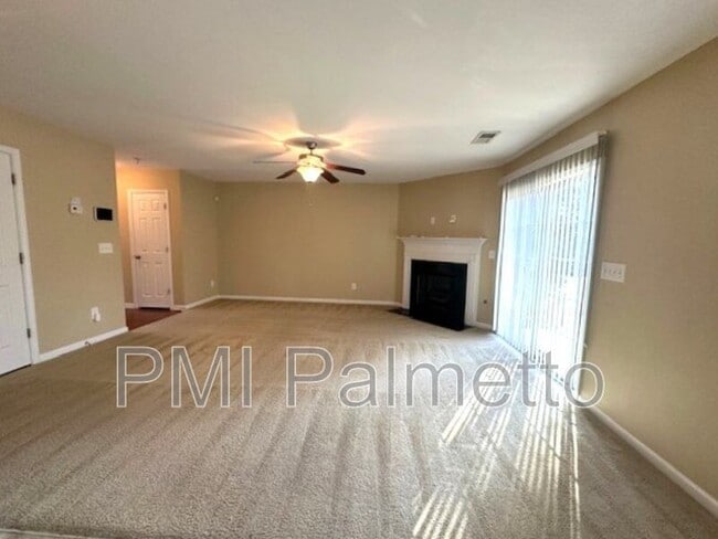 Photo - 414 Hawkeye Ct