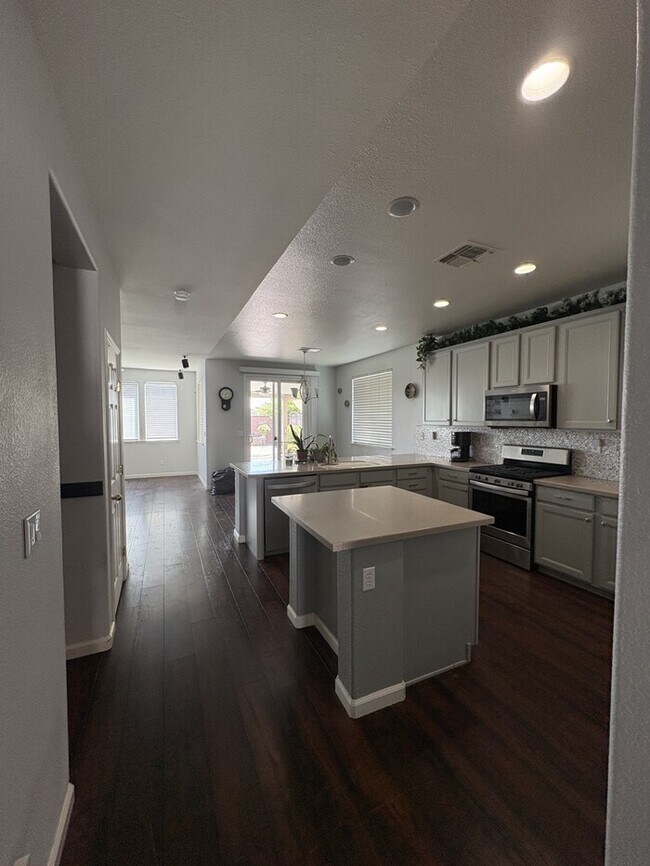 Photo - 11718 Kouros Way