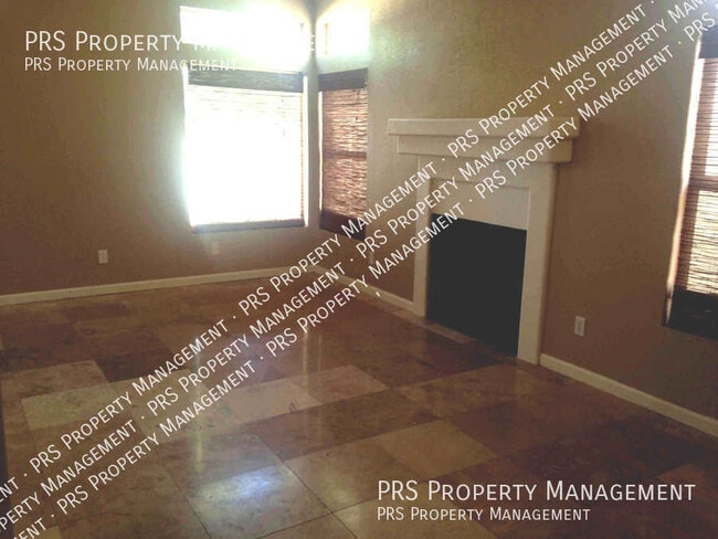 Photo - 629 S Oak St
