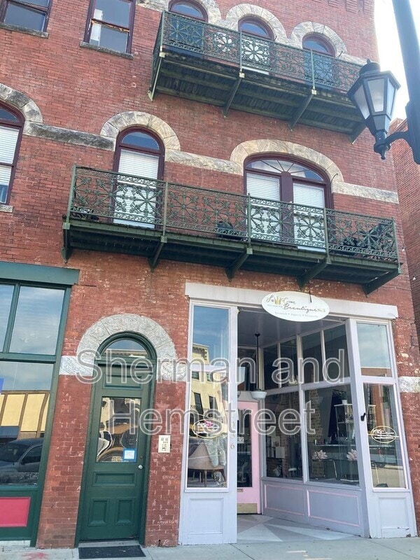 Building Photo - 1030 Broad St Unit 1030I Broad St Rental
