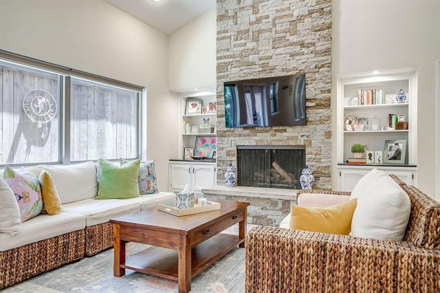 Photo - 5425 Collinwood Ave