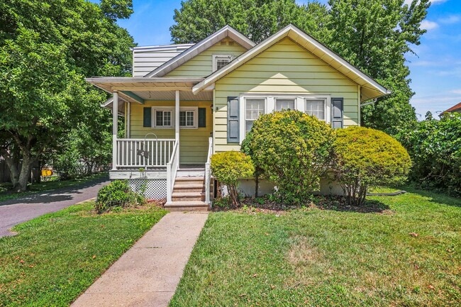 Building Photo - 5-Bedroom Rental Near TCNJ | Spacious Layout, Parking, Yard & Deck