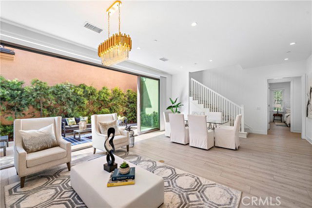 Photo - 141 Linda Vis