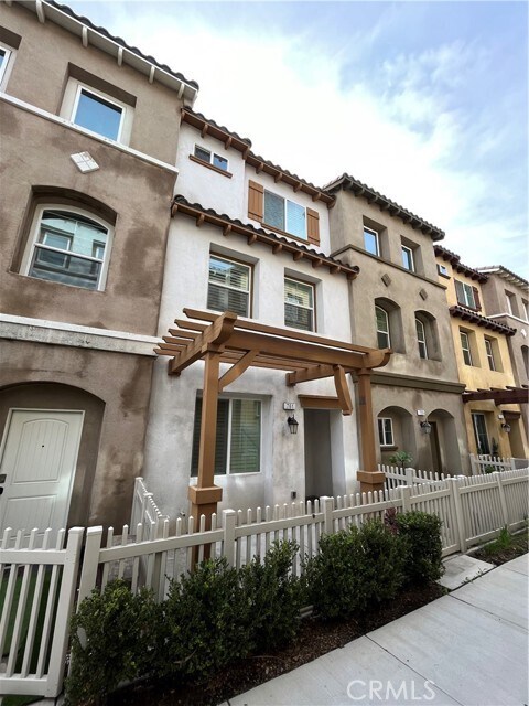 Photo - 761 E Bagnall St